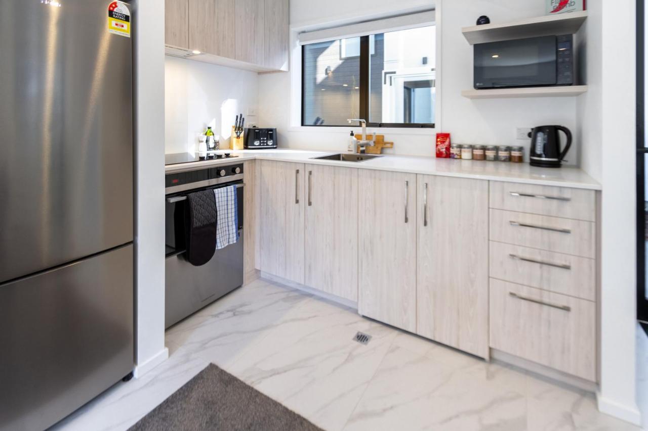 Central City Awaits 2 Bed 2 Bath With Carpark Christchurch Zewnętrze zdjęcie